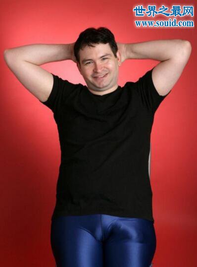 世界上拥有最大阴茎的男人，乔纳·福尔肯(长34厘米)(www.gifqq.com)