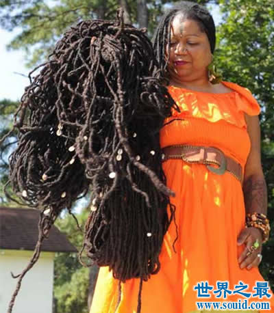 世界上最长的头发，头发最长的人(16.7米)(www.gifqq.com)