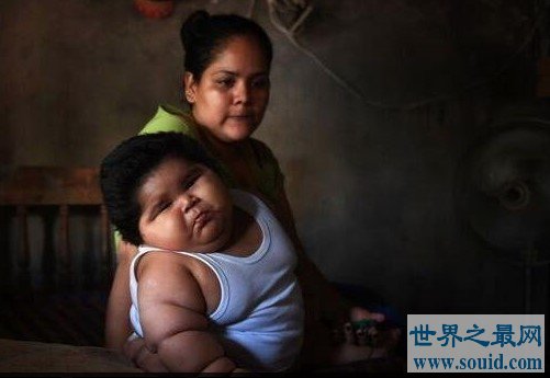 世界上最胖的宝宝，刚出生2个月就达到恐怖的20斤(www.gifqq.com)