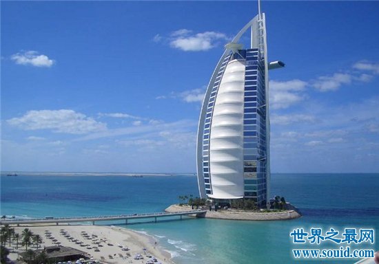 去迪拜旅游要多少钱？帆船酒店一晚750美元消费高(www.gifqq.com)
