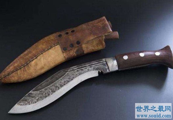 尼泊尔军刀，光看外形就觉得锋利的让人胆寒(www.gifqq.com)