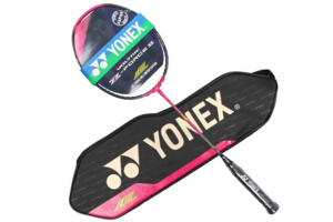 羽毛球拍品牌排行，YONEX尤尼克斯(羽毛球拍中的巅峰王者)
