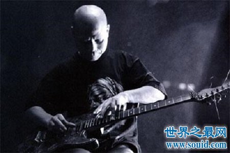 世界著名的吉他大师每一个都是杰出的时代人物，你知道吗?(www.gifqq.com)