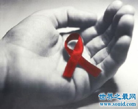 艾滋病初期症状虽然是不太明显的症状，但是一定要重视！(www.gifqq.com)