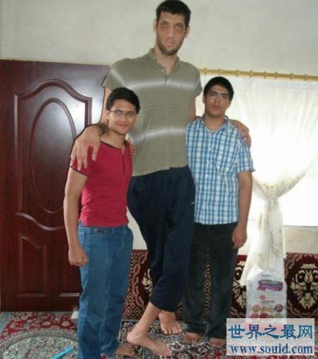 世界上最高的十大男性人物（二），土耳其的苏丹身高2米5以上(www.gifqq.com)