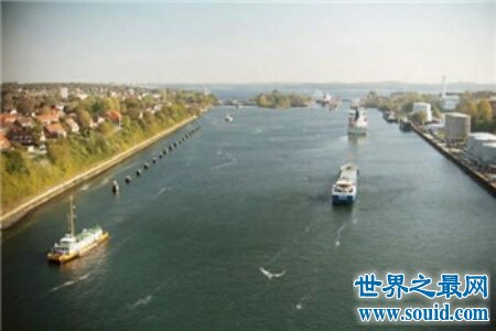 运河的通航给我国的经济带来福利 世界上最长的运河是什么呢(www.gifqq.com)