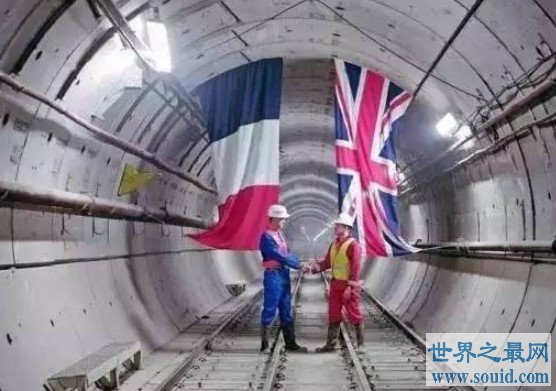 世界上最长的海底隧道,英吉利海峡隧道(www.gifqq.com)