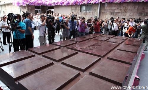 世界上最大的巧克力(www.gifqq.com)