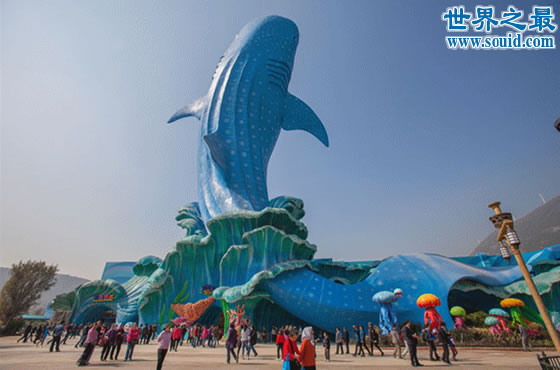 世界上最大的水族馆，珠海长隆海洋王国(门票350元)(www.gifqq.com)