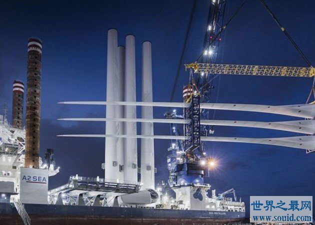 世界上最大的风力发电机，转子直径达到了220米(www.gifqq.com)