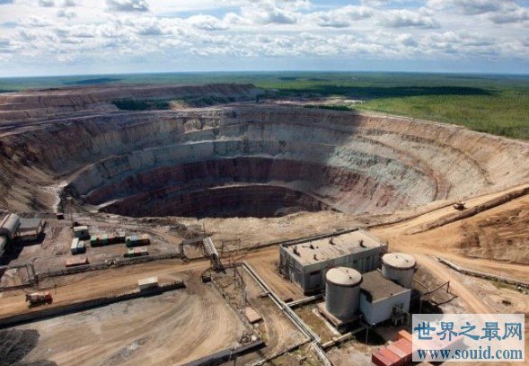 世界上最大的钻石矿场，储量超过了数万亿克拉(www.gifqq.com)