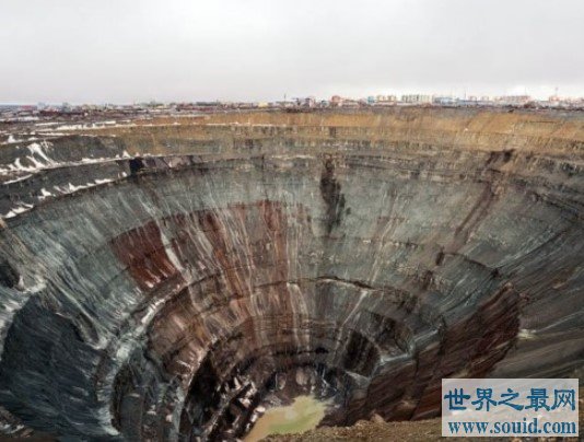 世界上最大的钻石矿场，储量超过了数万亿克拉(www.gifqq.com)