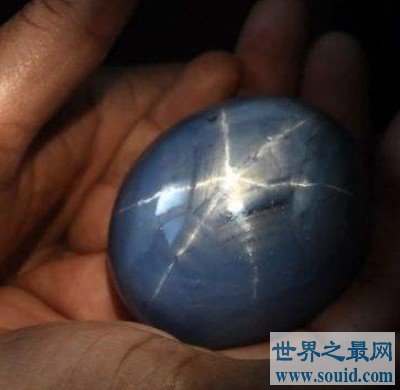 世界上最大的蓝宝石，亚当之星(三亿美元售出)