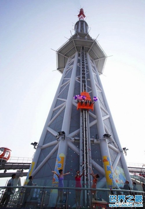 世界上最高的跳楼机，广州小蛮腰485米坠落只需1秒(www.gifqq.com)