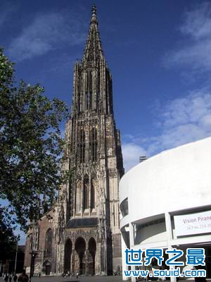 世界上最高的教堂，高161米的敏斯特大教堂(www.gifqq.com)