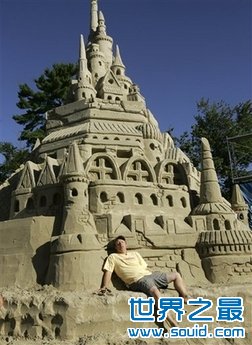 世界上最高的沙雕(www.gifqq.com)