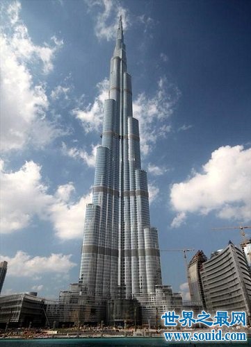 世界上最高的楼让人看了又头晕目眩的感觉(www.gifqq.com)