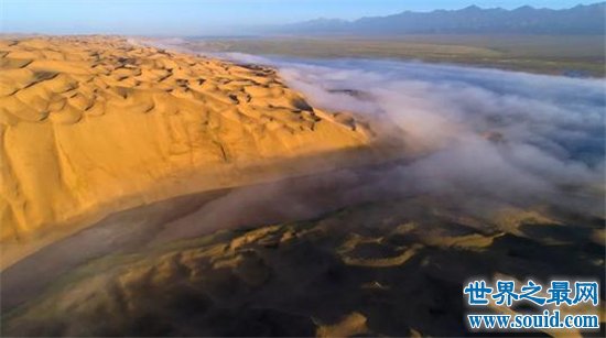 世界上海拔最高的沙漠，库木库里沙漠最高海拔竟然高达4700米！(www.gifqq.com)