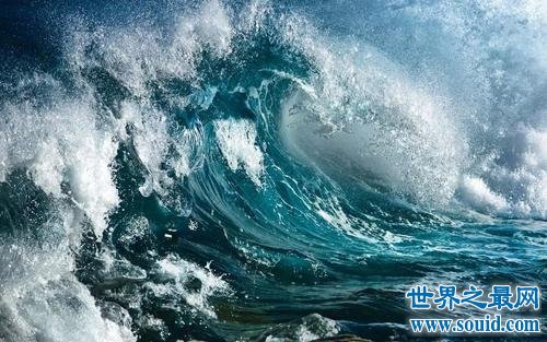 世界最高的地震海浪，高达85米速度每小时789公里！(www.gifqq.com)
