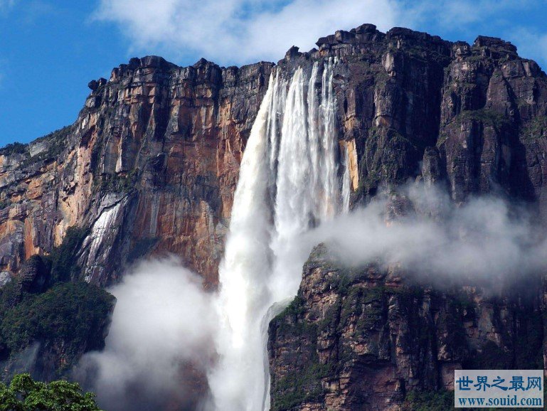 世界上最高的瀑布，宛若一个天使(www.gifqq.com)