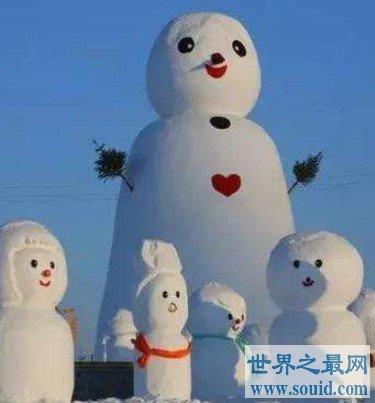 世界上最高的雪人，身高为37.21米，只和自由女神差几英尺(www.gifqq.com)