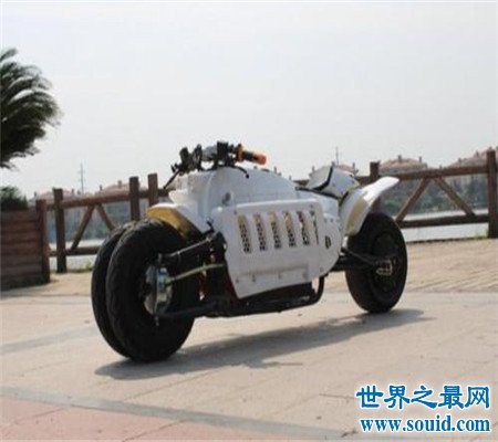 世界上最快的摩托车  超级汽车也追不上它的速度(www.gifqq.com)