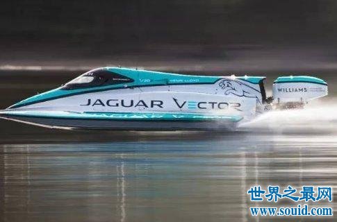 世界上最快的快艇，非捷豹莫属。(www.gifqq.com)