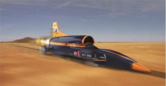 世界上最快的车，突破音速极限（最高时速：3218千米)