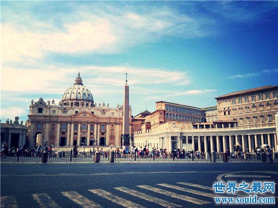 世界最小的国家梵蒂冈，靠旅游来发展国家经济(www.gifqq.com)