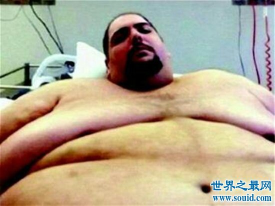 世界上最胖的人，体重竟然达到了1450斤，坐你身上分分钟窒息！(www.gifqq.com)