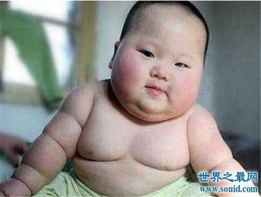 最重的婴儿，相当于几岁小孩的体重(www.gifqq.com)