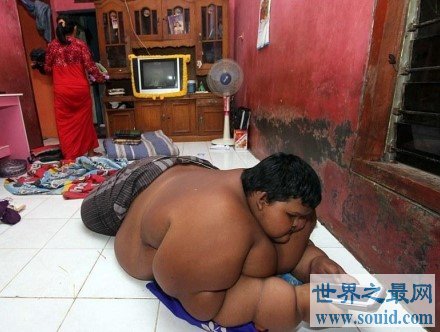 最重的十岁男孩，重达384斤(www.gifqq.com)