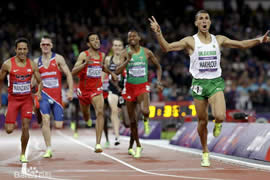 1500米世界纪录，男子3分26秒/女子3分50秒