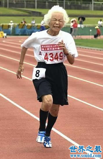 女子100米世界纪录，10.49秒(已保持了30年)(www.gifqq.com)