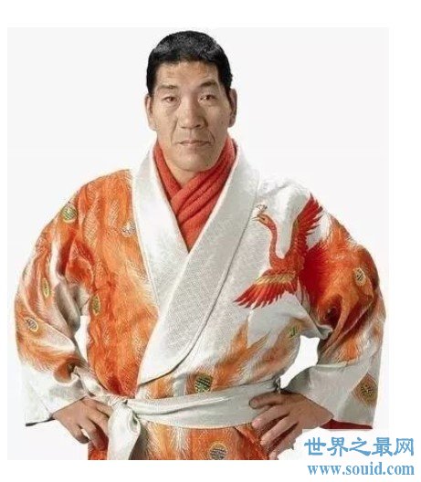 世界上首个获得NWA世界摔跤冠军的东方人，身高2.09米(www.gifqq.com)