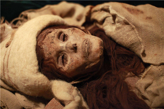 小河公主堪称楼兰美女，是一具四千多年前的干尸