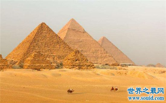 金字塔中的重重谜团，如今最厉害的土木技术都做不出(www.gifqq.com)