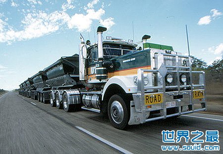 世界上最长的卡车(www.gifqq.com)