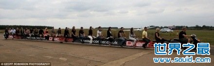 世界上最长的踏板摩托车(www.gifqq.com)