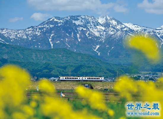 世界上最慢的火车，日本雪龟号(比自行车还慢)(www.gifqq.com)