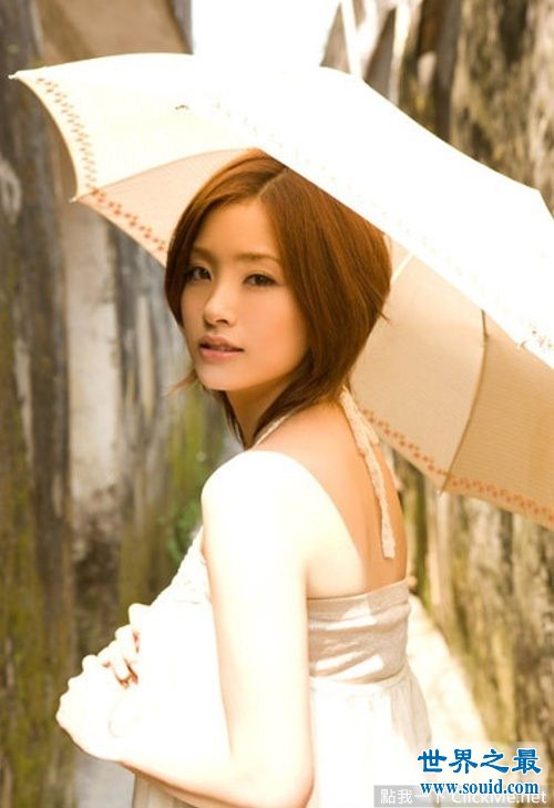 日本最漂亮的女演员排名，北川景子(千年一遇大美女)(www.gifqq.com)
