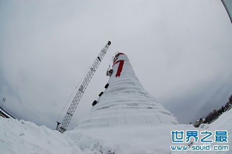 世界上最高的女雪人(www.gifqq.com)