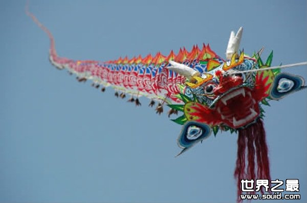 世界上最长的风筝(www.gifqq.com)