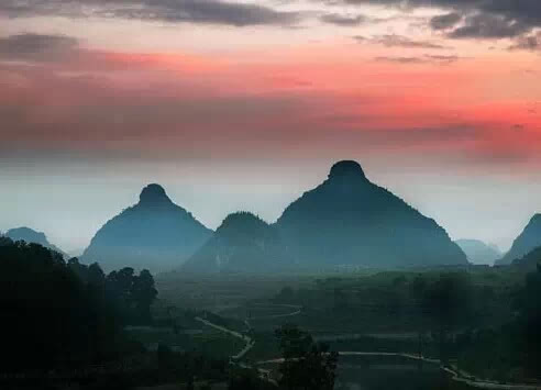 中国十大令人脸红的景观，贵州双乳峰酷似女性乳房(www.gifqq.com)