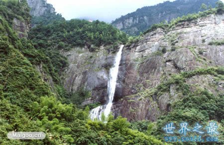 中国十大最壮观最美的瀑布(今生必去)(www.gifqq.com)