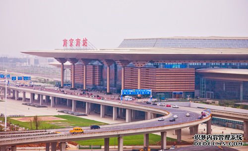 中国十大火车站排名，30个天安门大(www.gifqq.com)