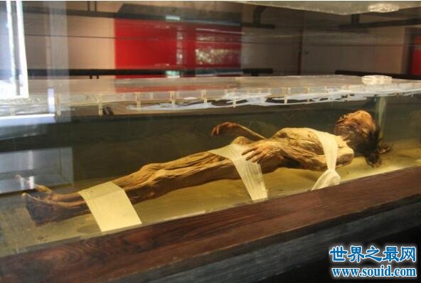 中国第一古尸案告破，破坏战国女尸的案犯23年后被抓(www.gifqq.com)