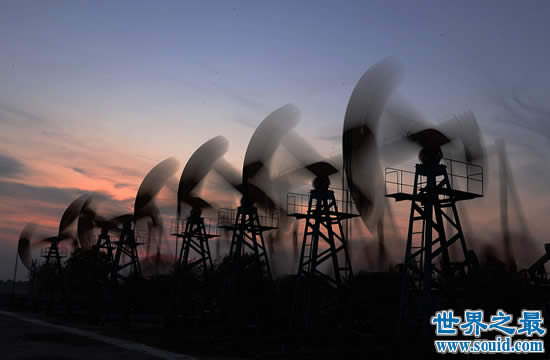 中国最大的油田，大庆油田(储量56.7亿吨)(www.gifqq.com)