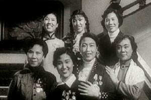 中国最早的春节联欢晚会，1983年钱学森梅兰芳参加