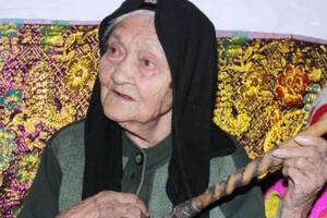 中国最长寿的老人，新疆130岁老人阿丽米罕·色依提